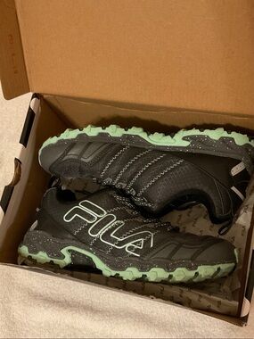 Women’s FILA sneakers